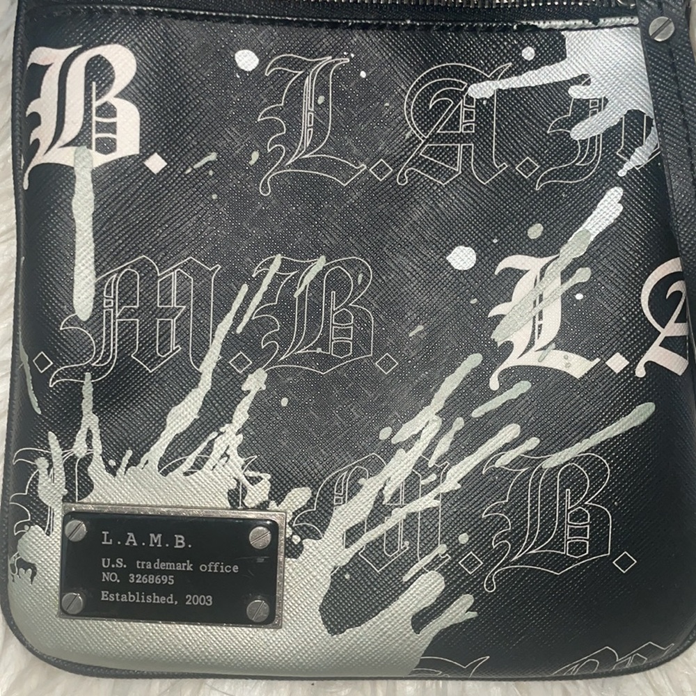 Gwen Stefani L.A.M.B. Crossbody Old English Splatter Paint Bag &FREE Card Wallet - Picture 4 of 10